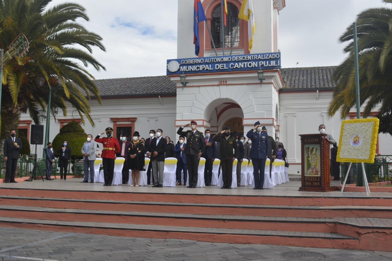 Ala de Transportes Nro. 11 participó de Ceremonia de Aniversario Cantonal en Pujilí