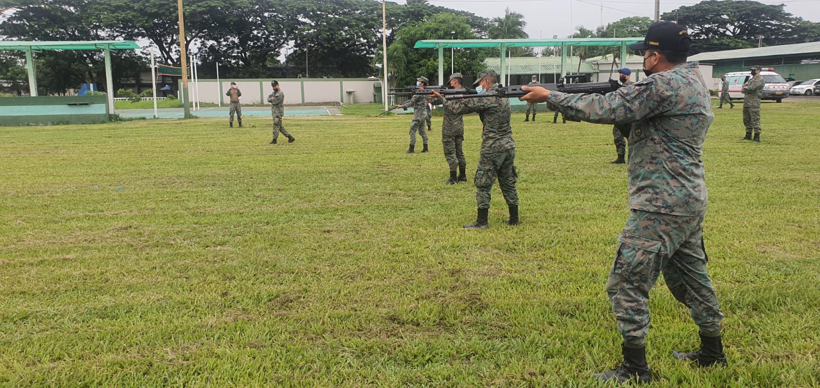 Escuela de Infantería Aérea realiza entrenamiento sobre armamento militar